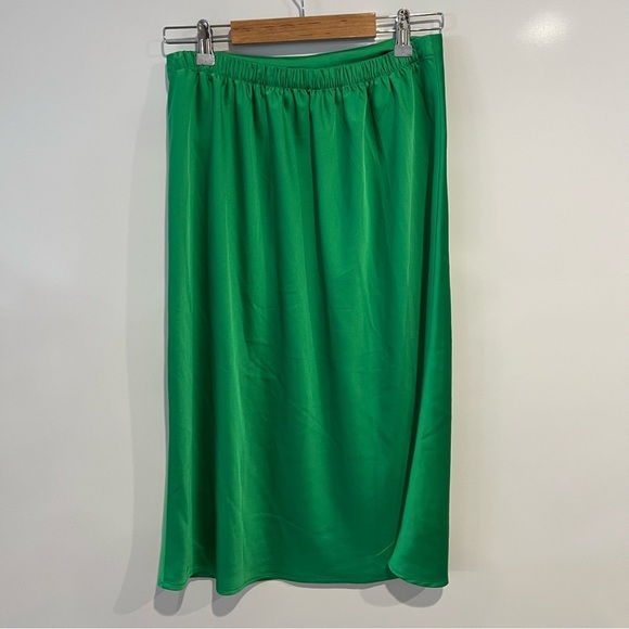 J.Crew A-Line Satin Slip Midi Skirt in Vintage Kelly Green - Picture 5 of 10